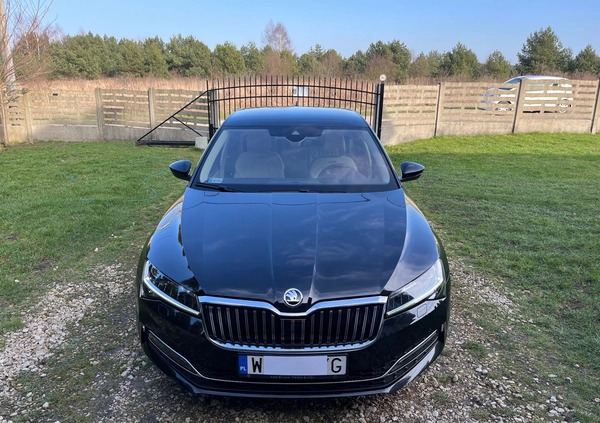 Skoda Superb cena 139900 przebieg: 98000, rok produkcji 2019 z Boguszów-Gorce małe 781